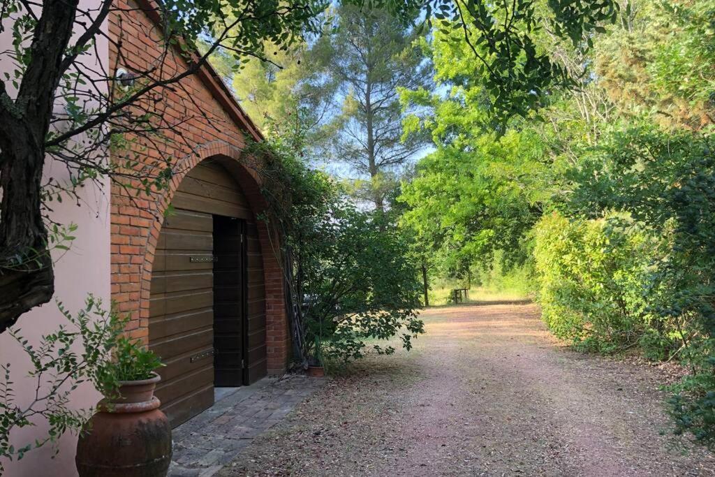 La Casa Nel Bosco Βίλα Lari Εξωτερικό φωτογραφία
