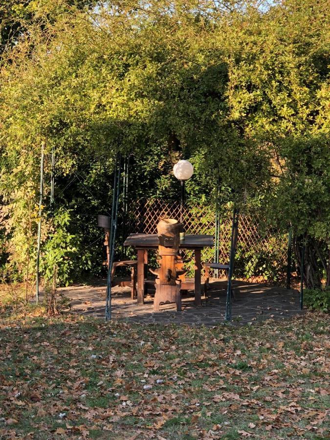 La Casa Nel Bosco Βίλα Lari Εξωτερικό φωτογραφία